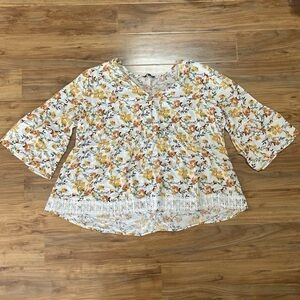 Unique Spectrum Women's 3X Floral Top Crochet Hem Bell Sleeve Babydoll Boho
